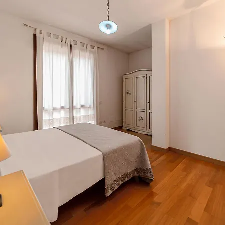 Apartment Guardioli Mare: Seaside Townhouse With Terrace And Parking