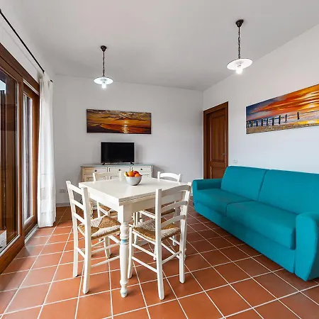Guardioli Mare: Seaside Townhouse With Terrace And Parking Apartment La Maddalena (Sassari)