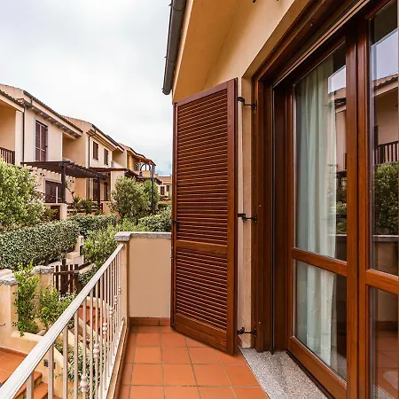 Guardioli Mare: Seaside Townhouse With Terrace And Parking